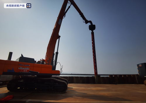 国内在建最长干线公路湖底隧道围堰合龙 土石方工程的关键突破